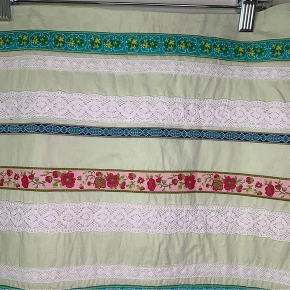 Garnet Hill Mini Skirt with lace and ribbon Size 10 - Picture 4 of 10